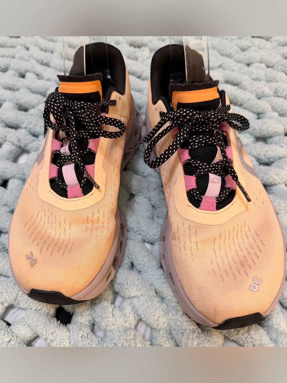 On Cloudmonster Running Shoes in Lt Orange & Bright Orange Trim Women’s Sz 7 - Picture 17 of 17